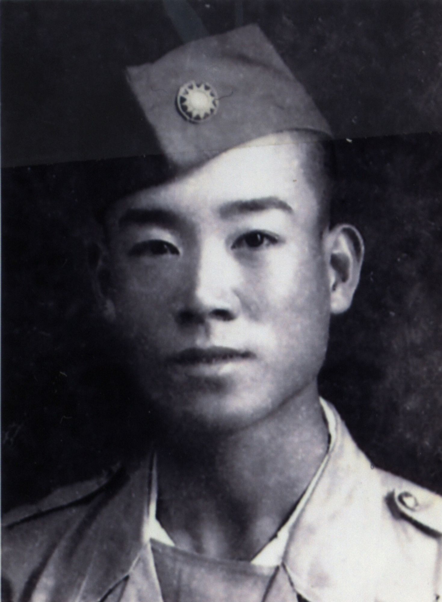 跟1949年張騰蛟任陸軍少尉排長有關的相片，第1張